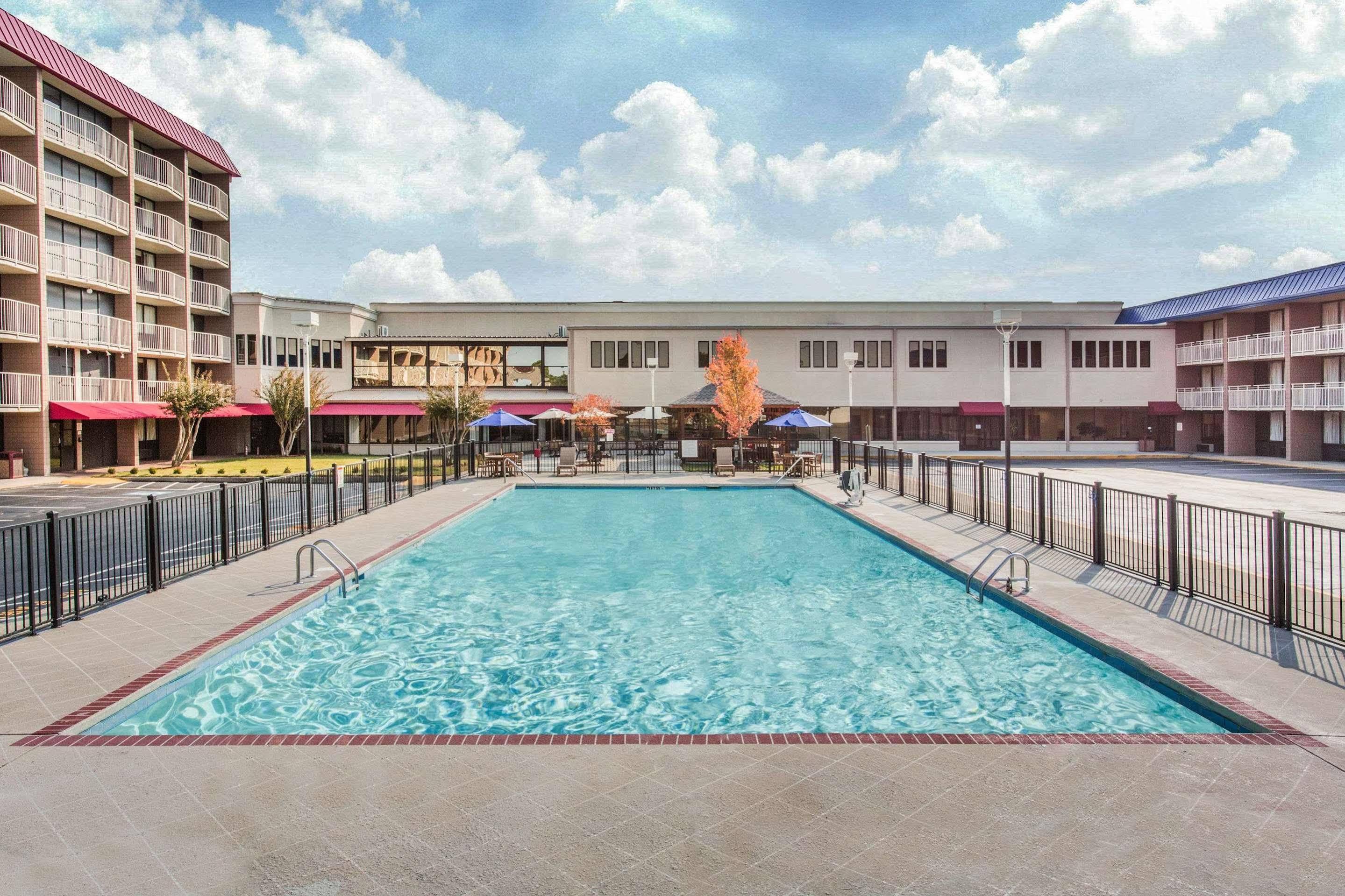 Baymont By Wyndham Fayetteville Fort Bragg Area Kültér fotó