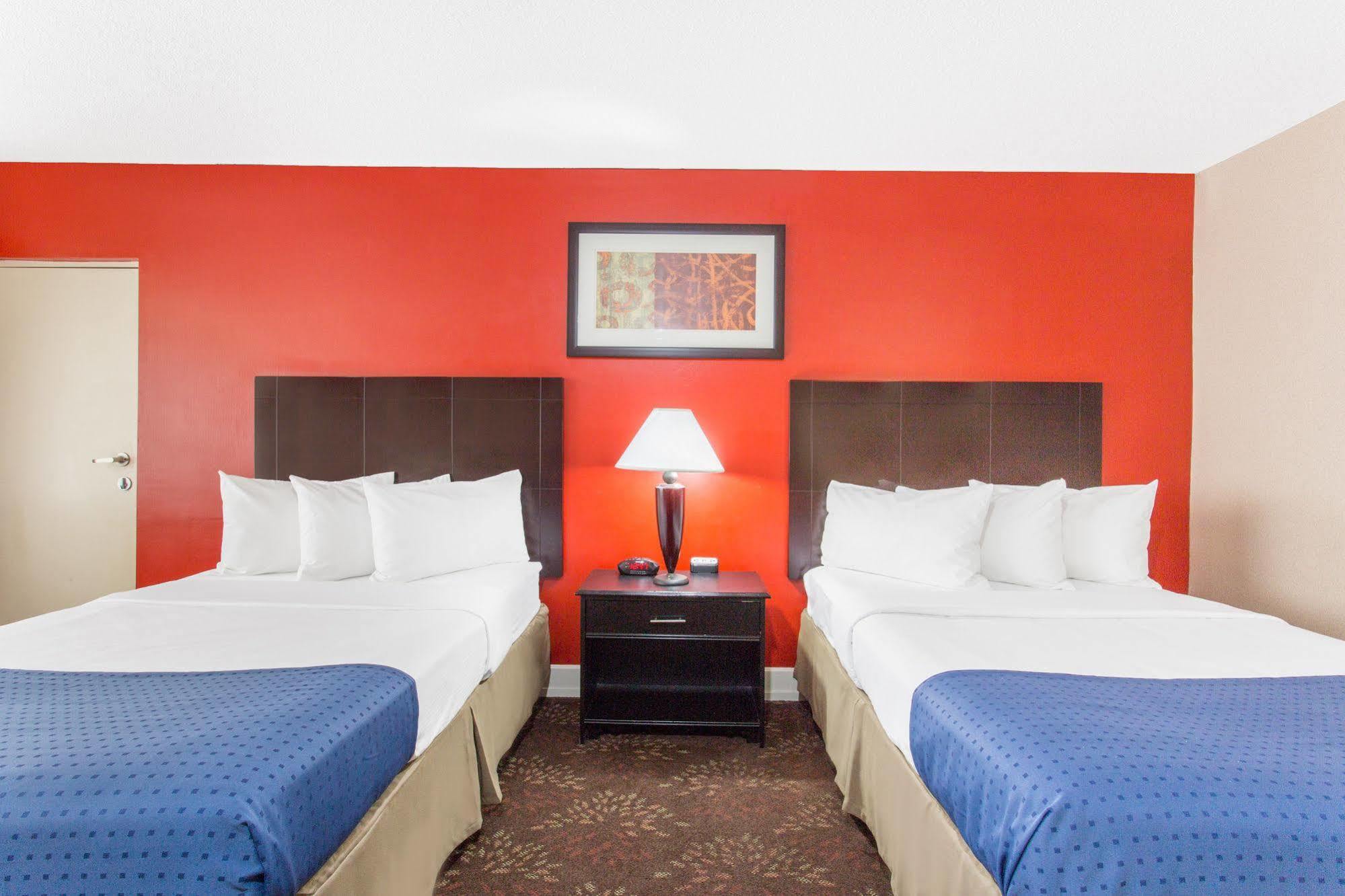 Baymont By Wyndham Fayetteville Fort Bragg Area Kültér fotó
